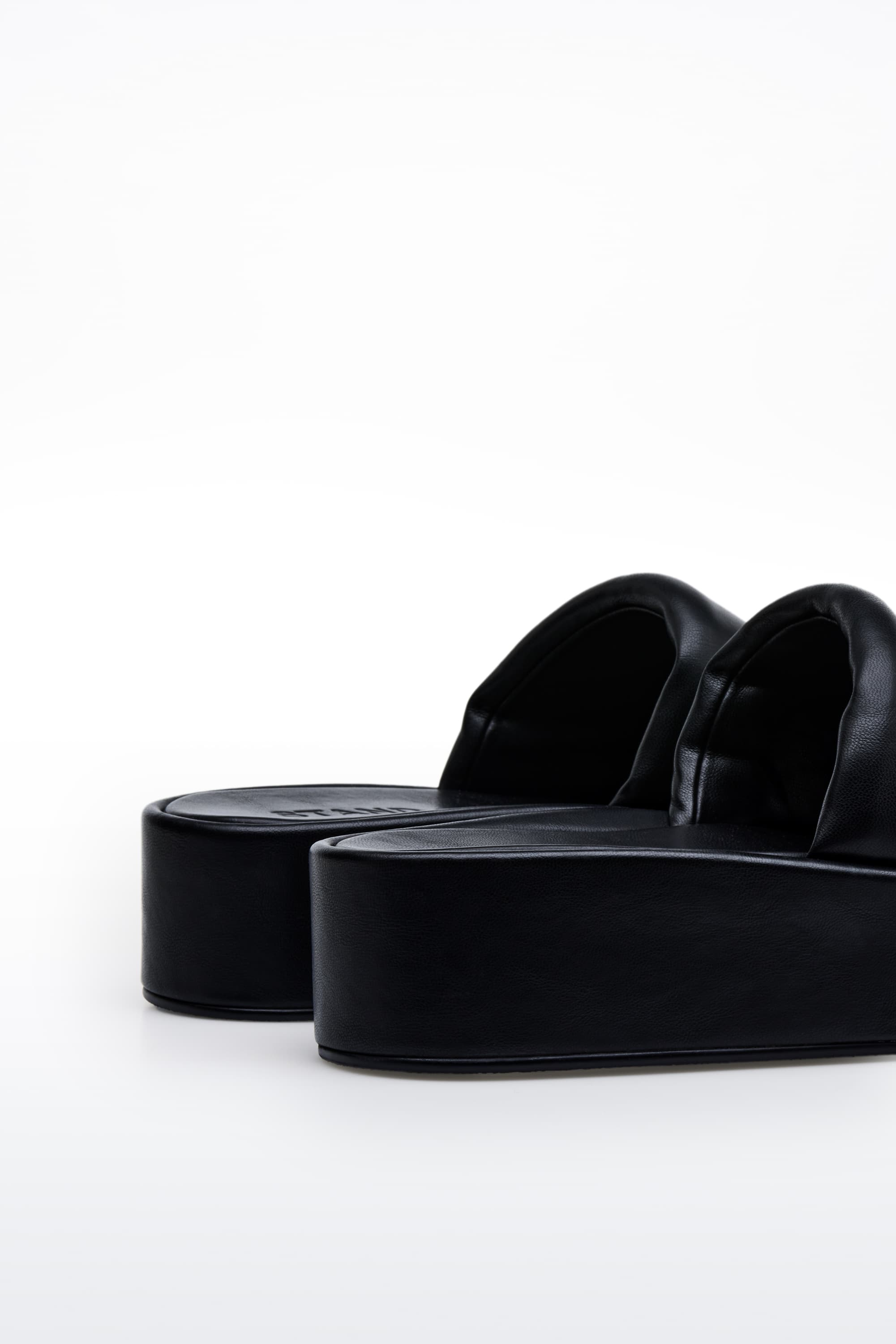 13842_da69b15893-61932-8250-89900-4-original