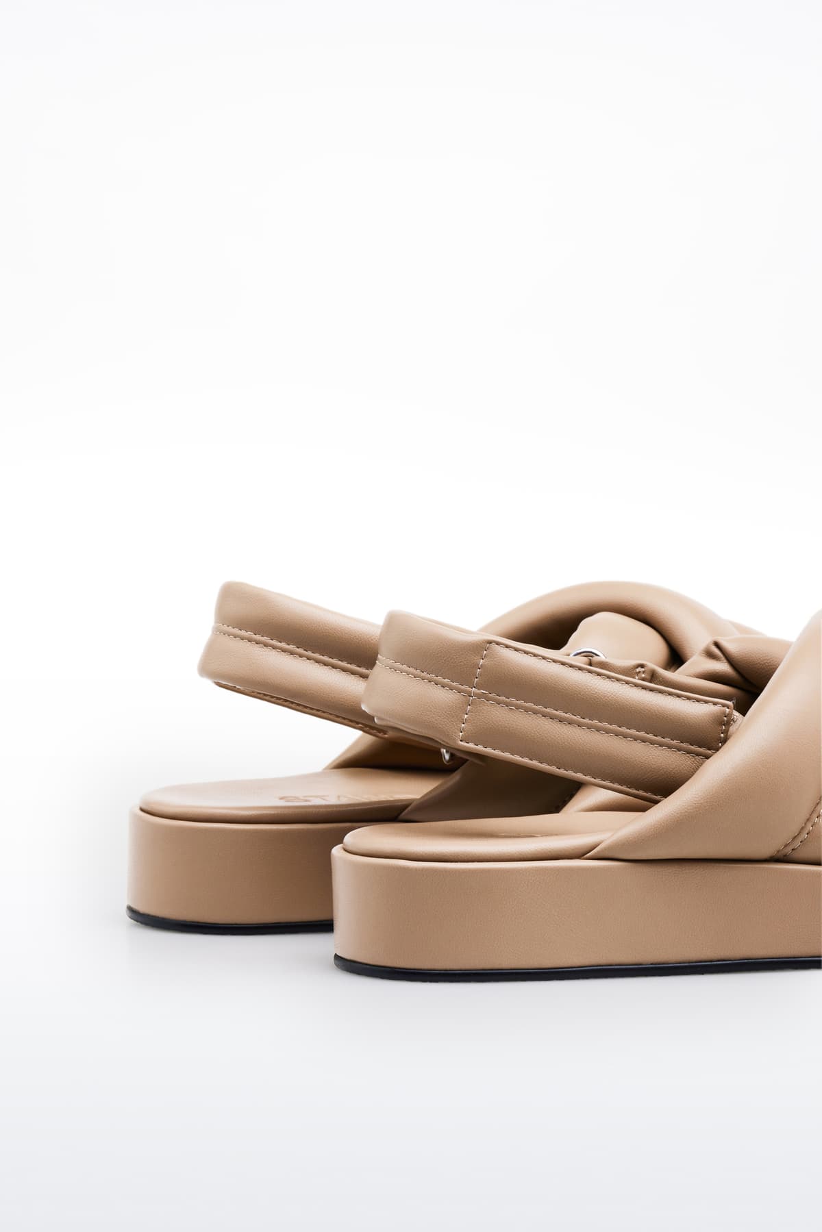 13913_fafc1feff4-62249-8250-10600-4-full