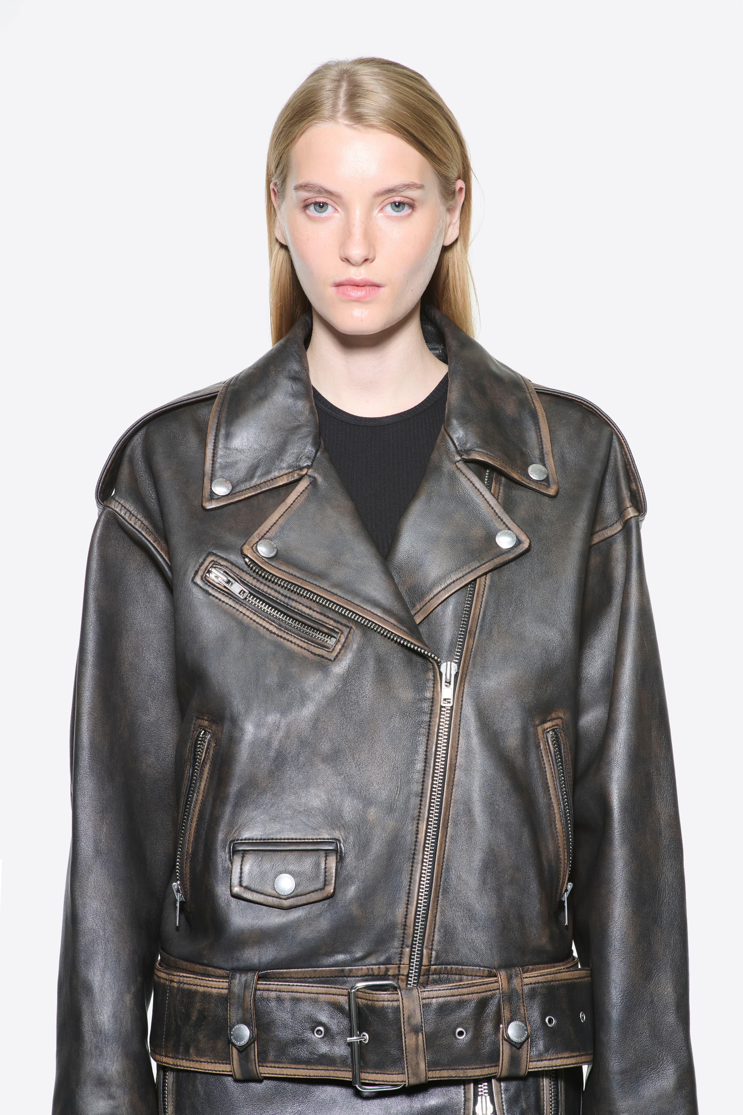 14998_031fa09cc7-66388-7030-89994-5-original