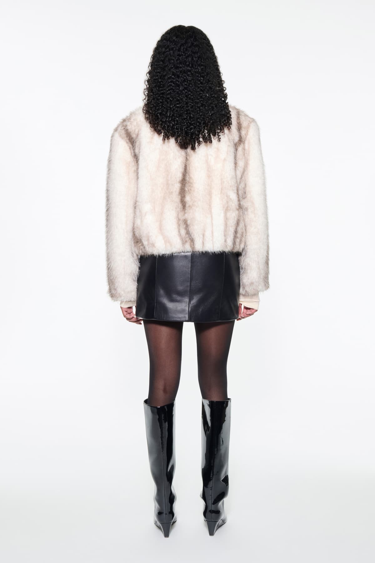 15011_c4f0e9d2bd-66411-9019-90210-4-full