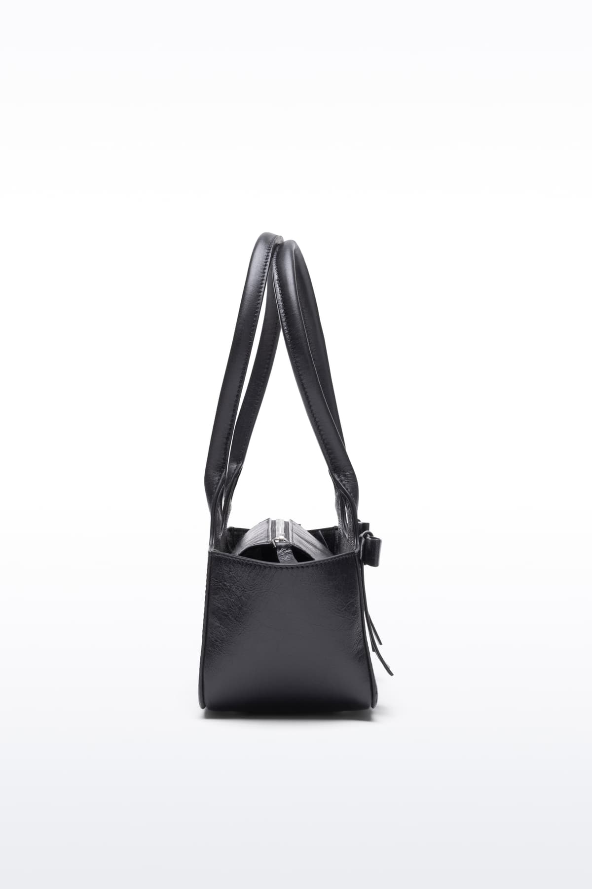 15448_d6945e04e2-66672-7801_lexie_bag_black_0397-full
