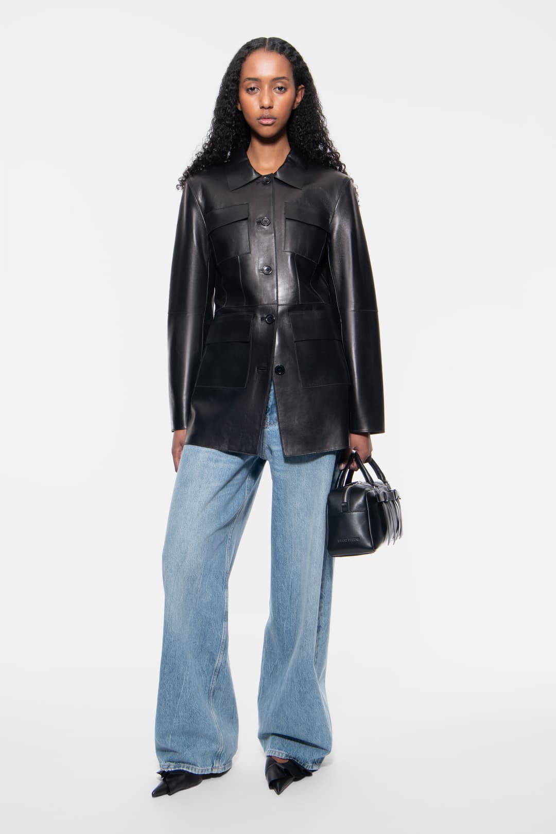 15453_51c5f4e98e-66679-701289900_01-full