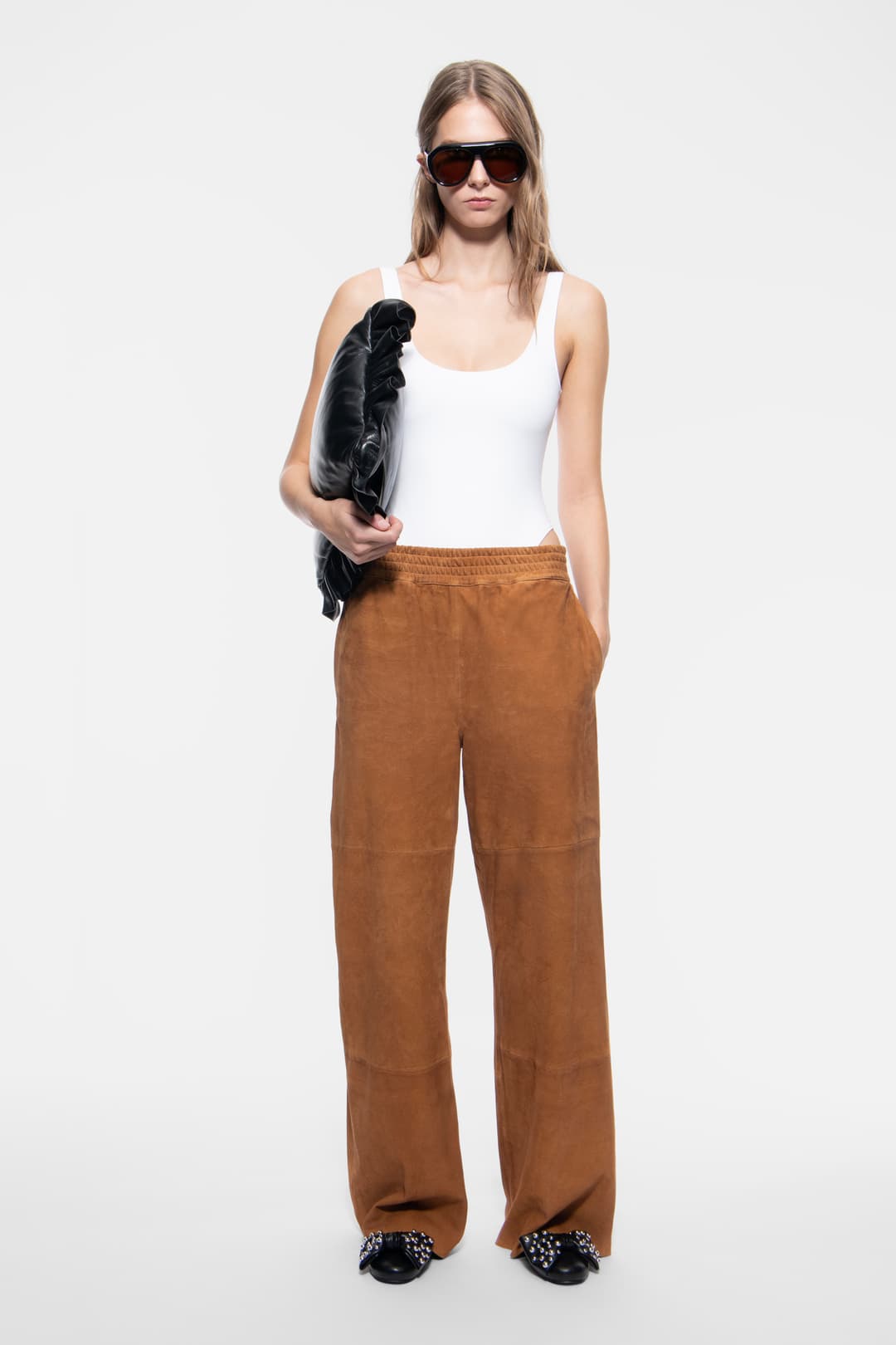 15456_a058b49cbb-66683-709410150_01-full